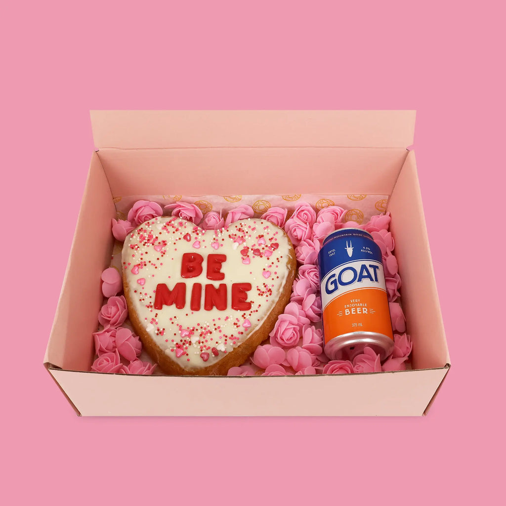 'Be Mine' Cookie with Roses & Beer - Goldelucks Same Day Gift Delivery