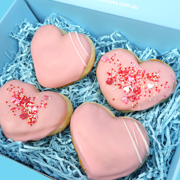 Small Mother's Day Heart Donut Box & Veuve Clicquot - Goldelucks 